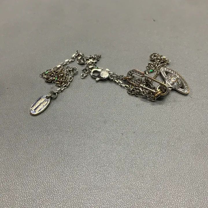 Vivienne Westwood Vivienne Westwood Lucrece Crystal Safety Pin Necklace Size ONE SIZE - 6 Thumbnail