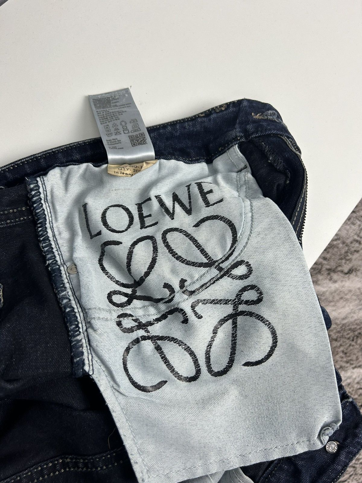 Loewe LOEWE Anagram Denim Jeans Made in Italy W34 Luxury Designer Size US 34 / EU 50 - 17 Thumbnail