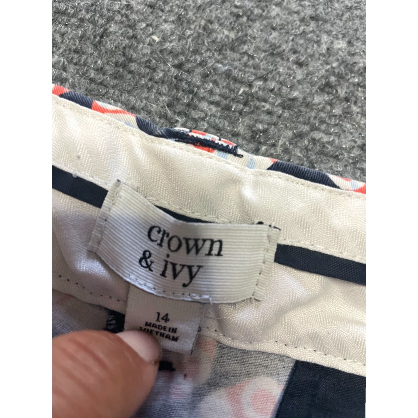 Vintage Crown & Ivy Shorts Women's Size 14 36" Waist Blue Life Saver Pattern Beach Pool Casual Beachwear Pants Menopause? Size 36" / US 14 / IT 50 - 4 Thumbnail