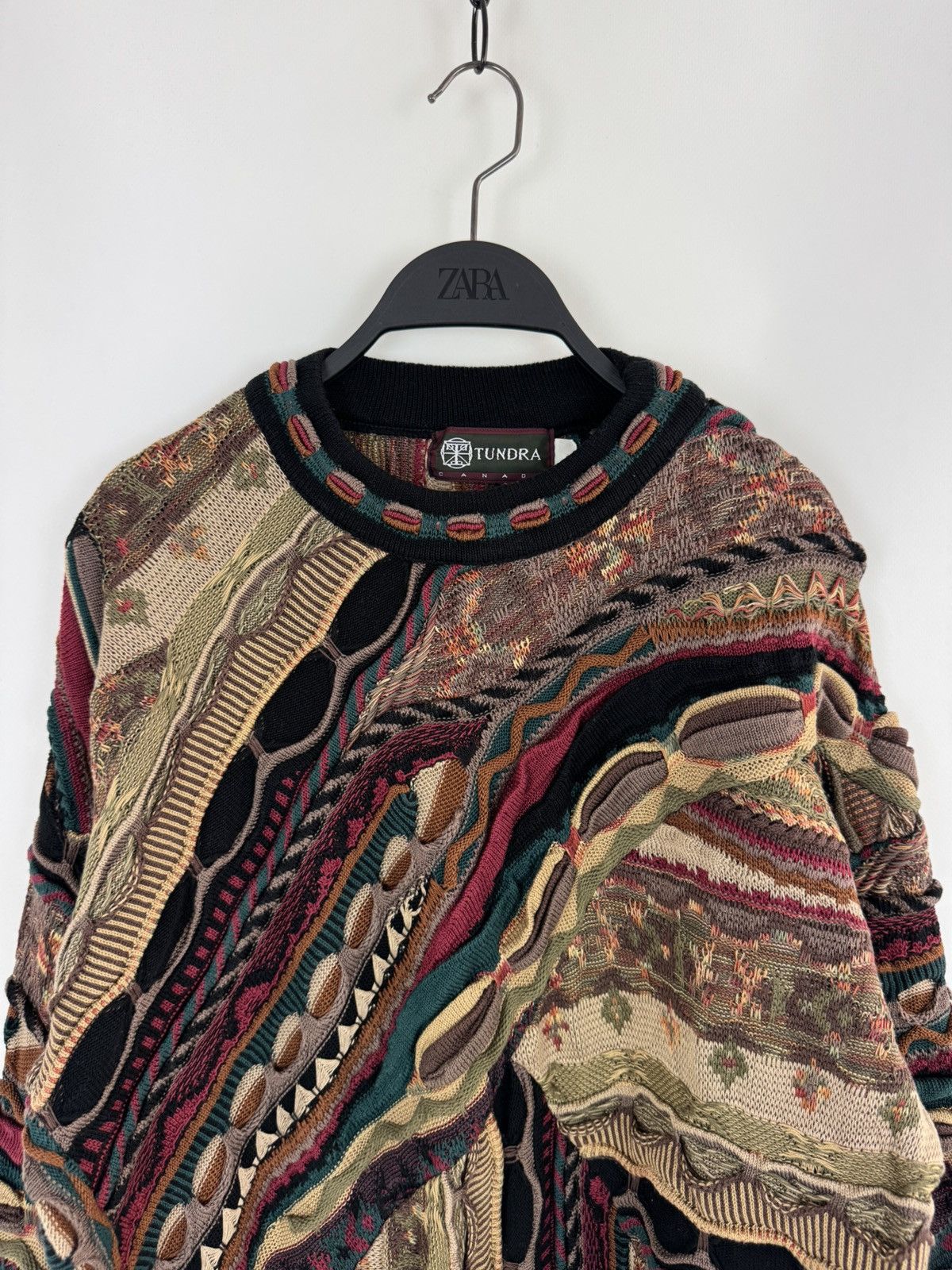 Tundra Canada Vintage Tundra Canada Abstract Knitted Coogi Style Sweater Size US L / EU 52-54 / 3 - 2 Thumbnail
