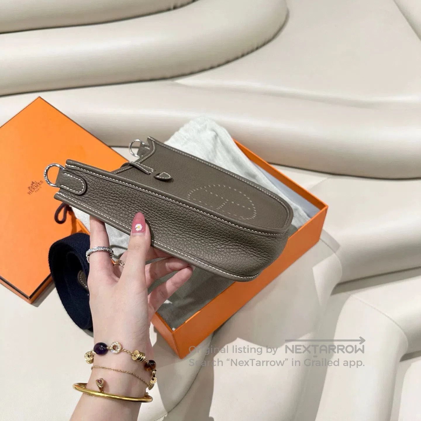 Hermes Hermes Evelyne Elephant Gray Gold Clasp. Size ONE SIZE - 2 Thumbnail