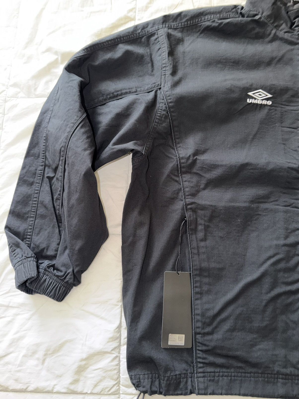 Supreme × Umbro Supreme Umbro Cotton Ripstop TrackJacket (SS26) black medium Size US M / EU 48-50 / 2 - 6 Thumbnail