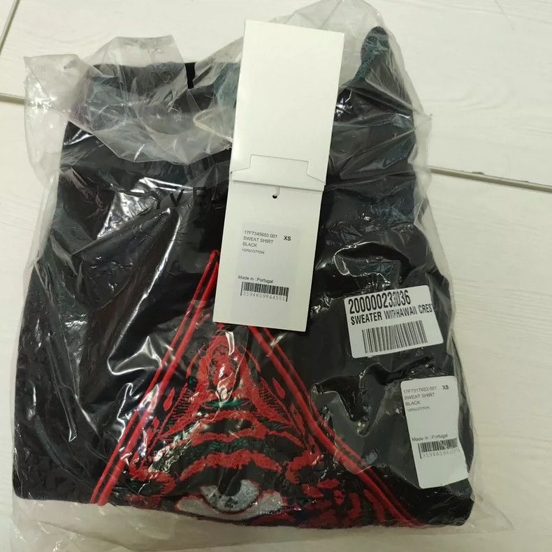 Givenchy Givenchy 2017ss Oversize Black Shirt Size US S / EU 44-46 / 1 - 8 Thumbnail