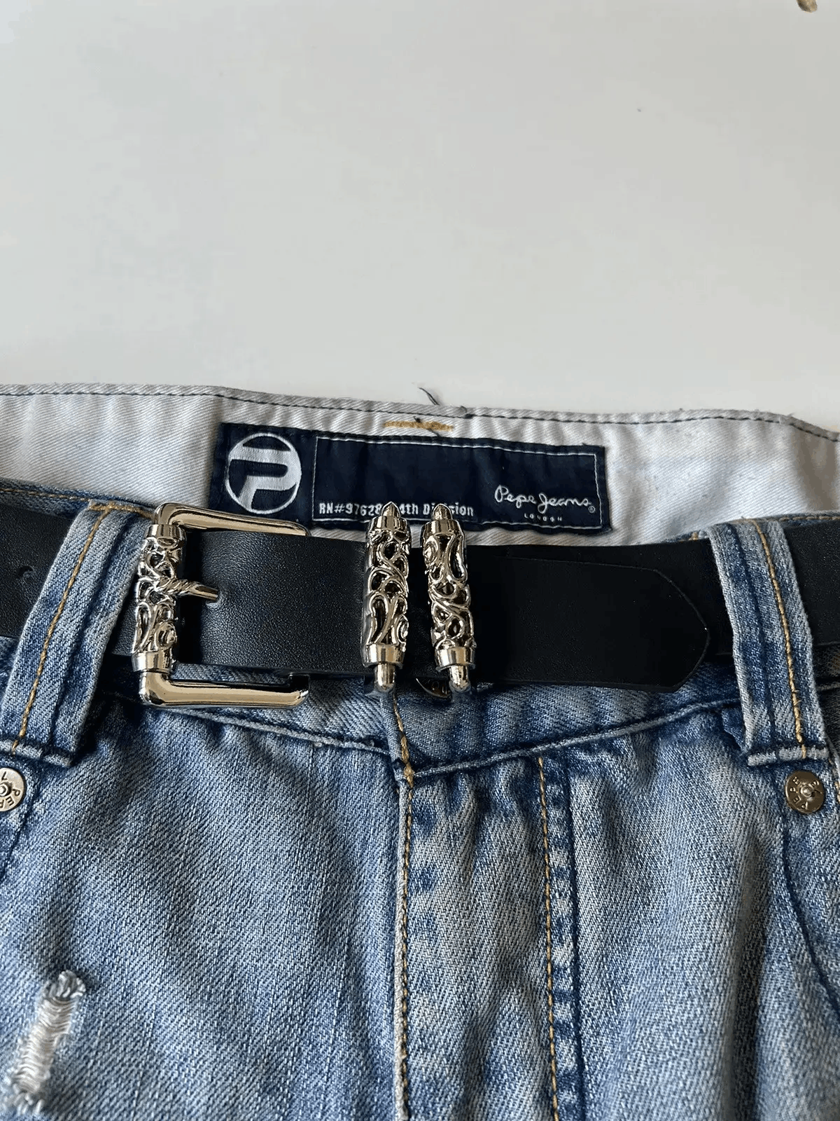 Japanese Brand Y2K 2000s Silver cross futuristic black roller belt Size ONE SIZE - 4 Thumbnail