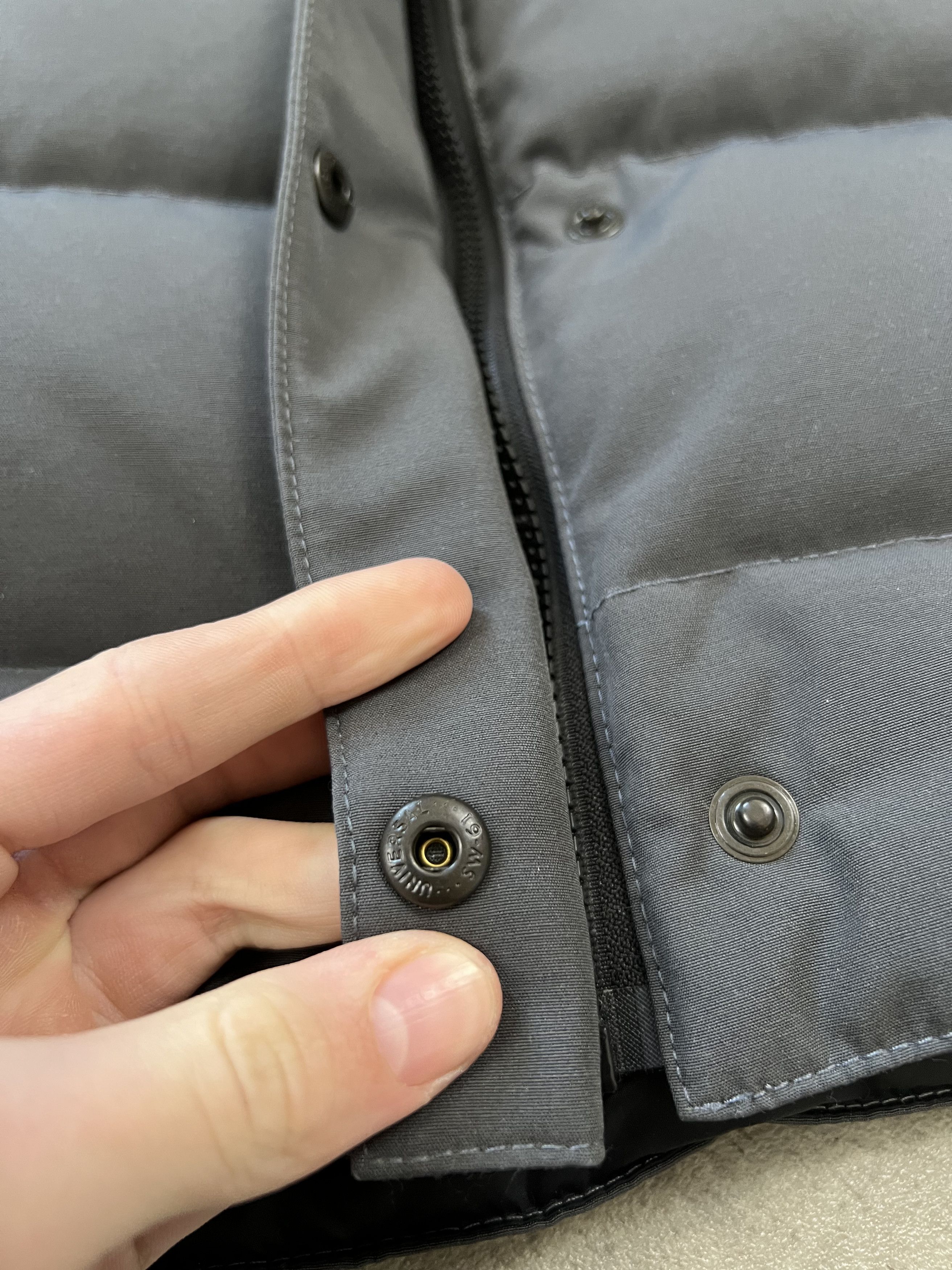 Canada Goose canada goose vest size XL Womens legit luxury Size XL / US 12-14 / IT 48-50 - 15 Thumbnail