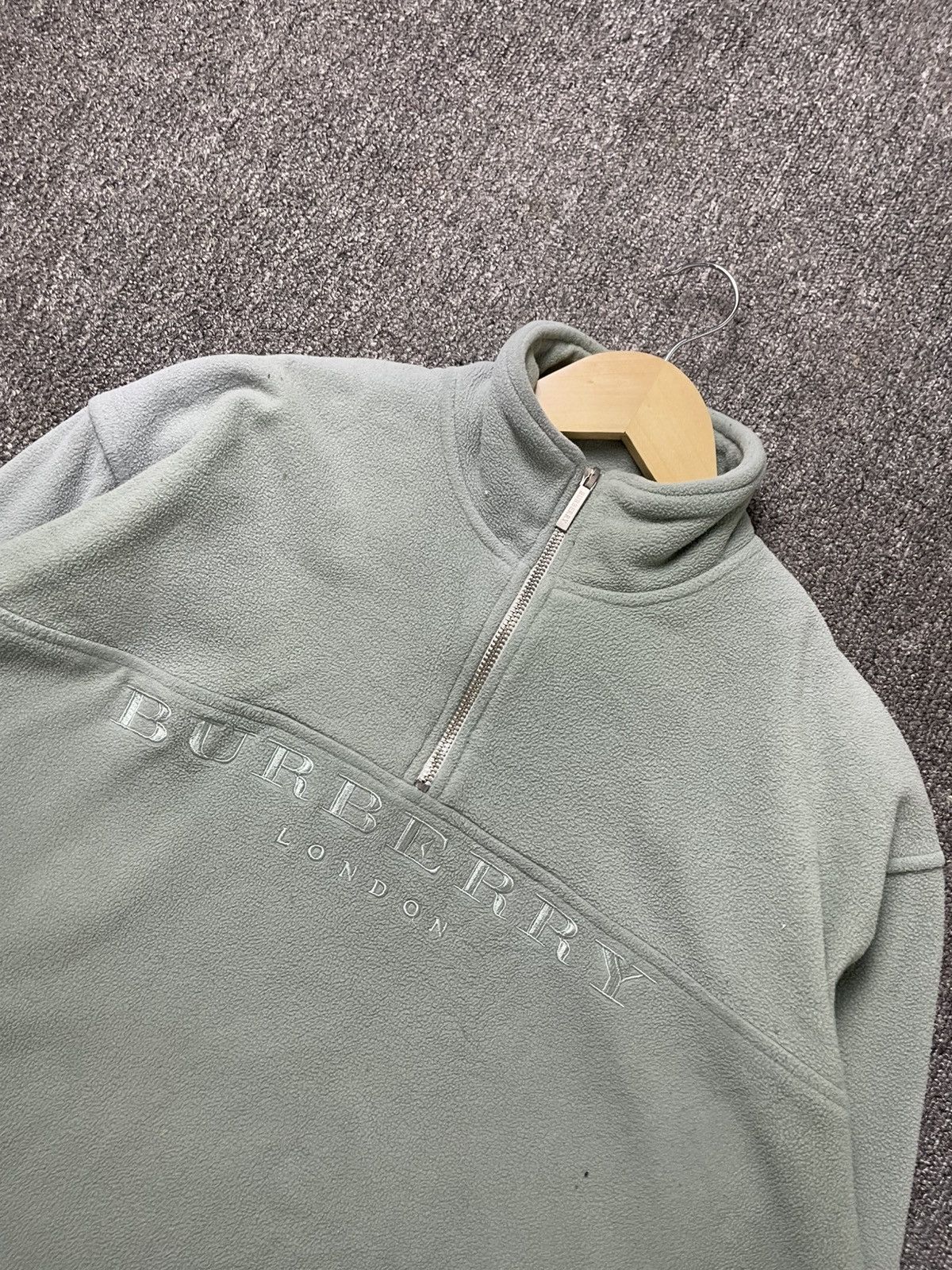 Burberry Burberry London Fleece Quarter Zip Sweatshirt (180) Size US M / EU 48-50 / 2 - 2 Thumbnail