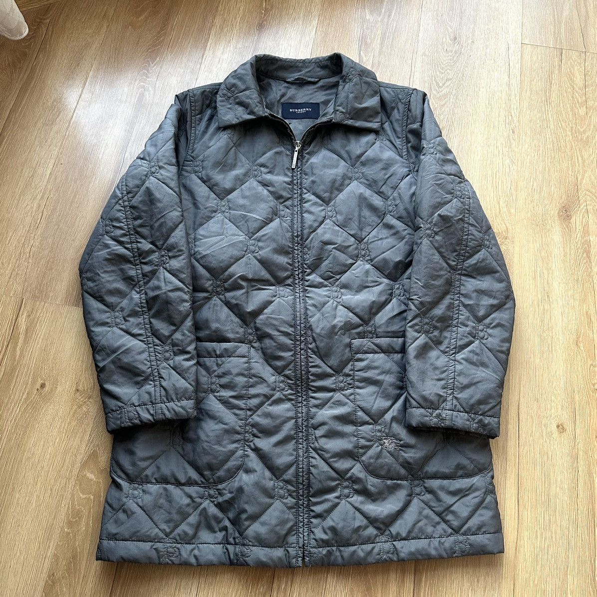 Burberry Vintage Burberry Quilted Diamond Monogram Grey Jacket Size L / US 10 / IT 46 - 2 Thumbnail