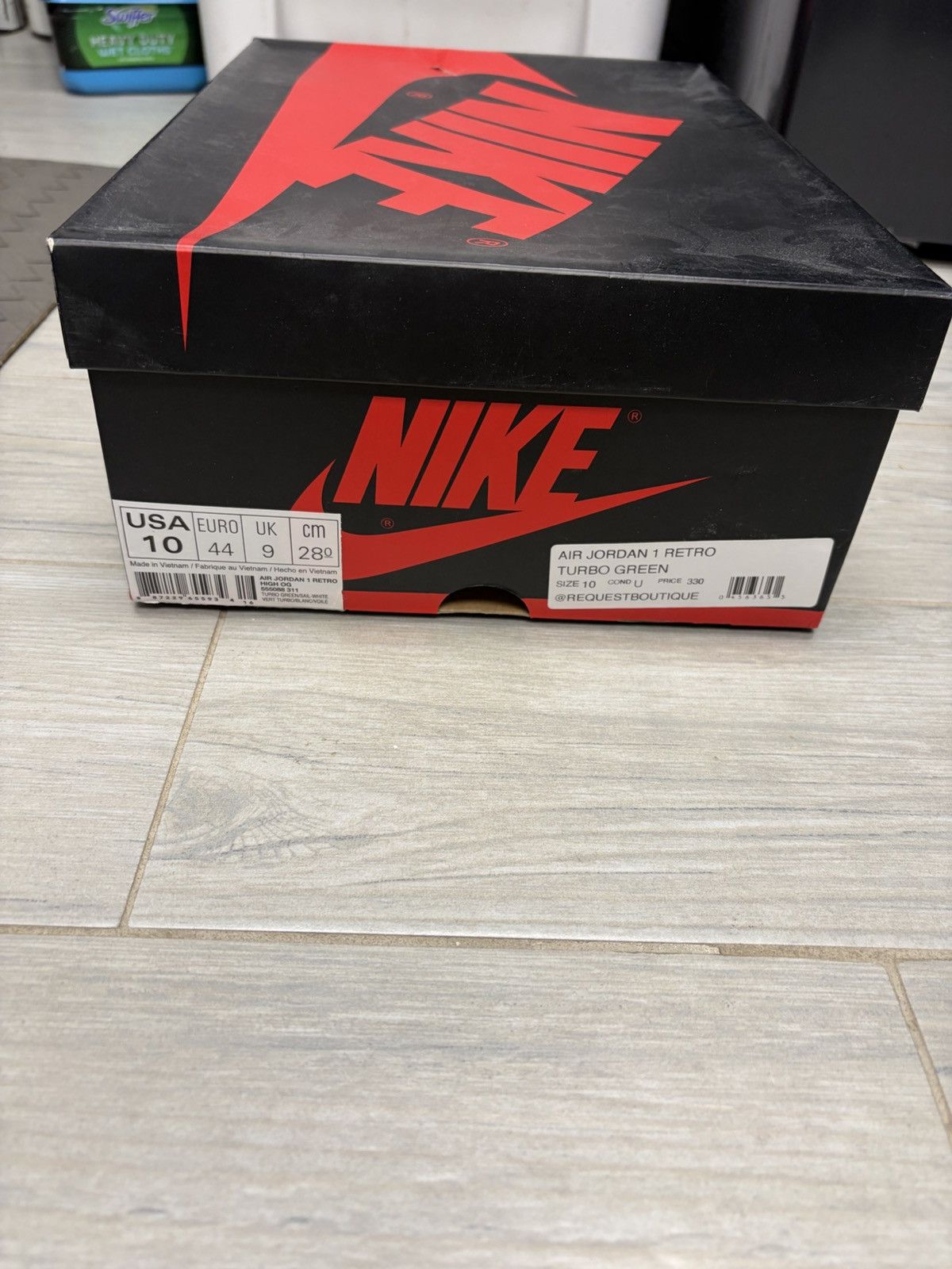 Nike Jordan 1 Retro High Turbo Green SIZE 10 US MEN used Size US 10 / EU 43 - 11 Thumbnail