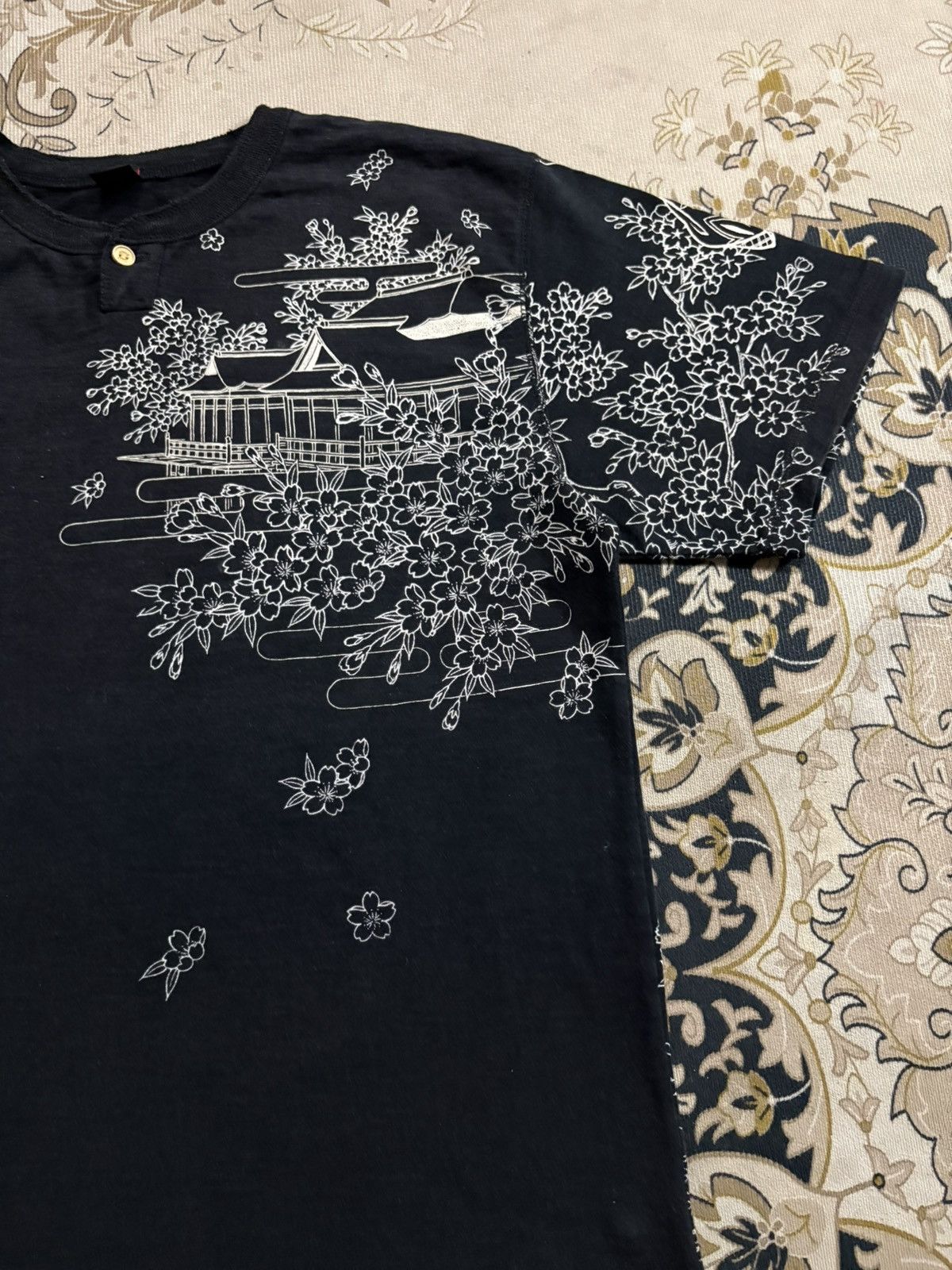 Japanese Brand Vintage Japanese Brand Sukajan Full Print Tee Size US L / EU 52-54 / 3 - 7 Thumbnail