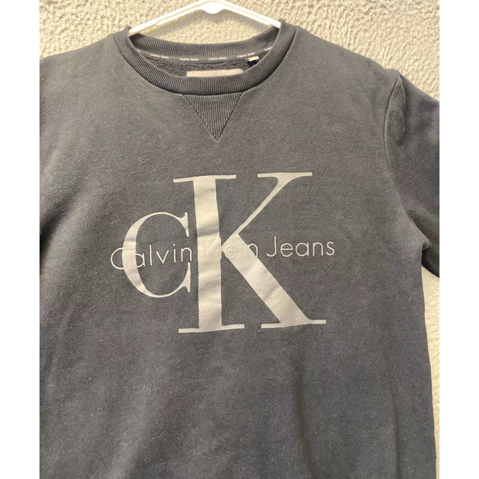 Calvin Klein VINTAGE Calvin Klein Sweatshirt Graphic Logo Crew Neck Adult Size S Black Cotton Blend Mens Size US S / EU 44-46 / 1 - 2 Thumbnail