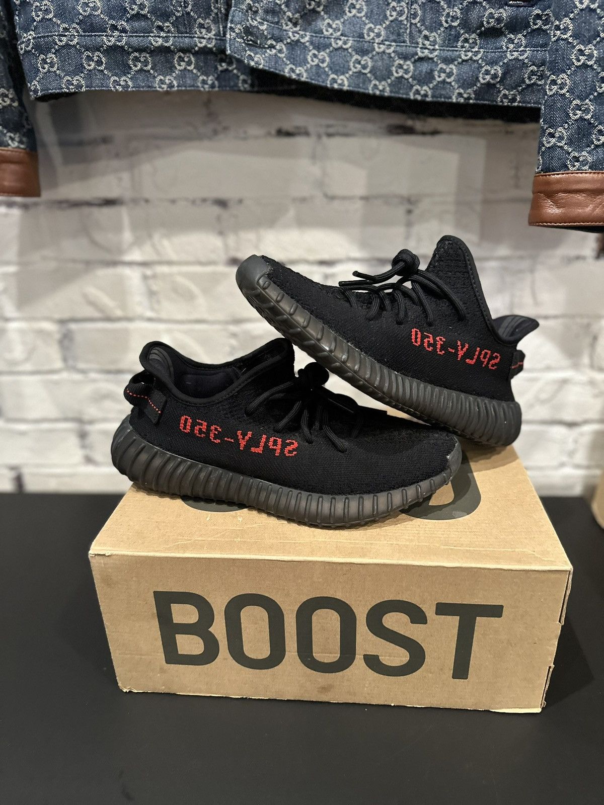 Yeezy Yeezy Boost 350 V2 Bred Clean OG Size 7 Size US 7 / EU 40 - 1 Thumbnail