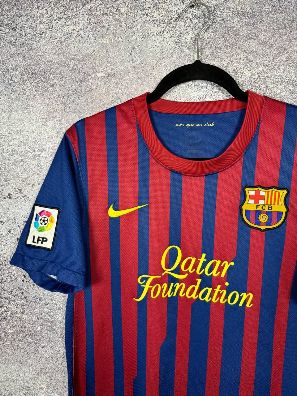 Nike MESSI FC Barcelona 2011/12 Nike Authentic Soccer Jersey S sz Size US S / EU 44-46 / 1 - 4 Thumbnail