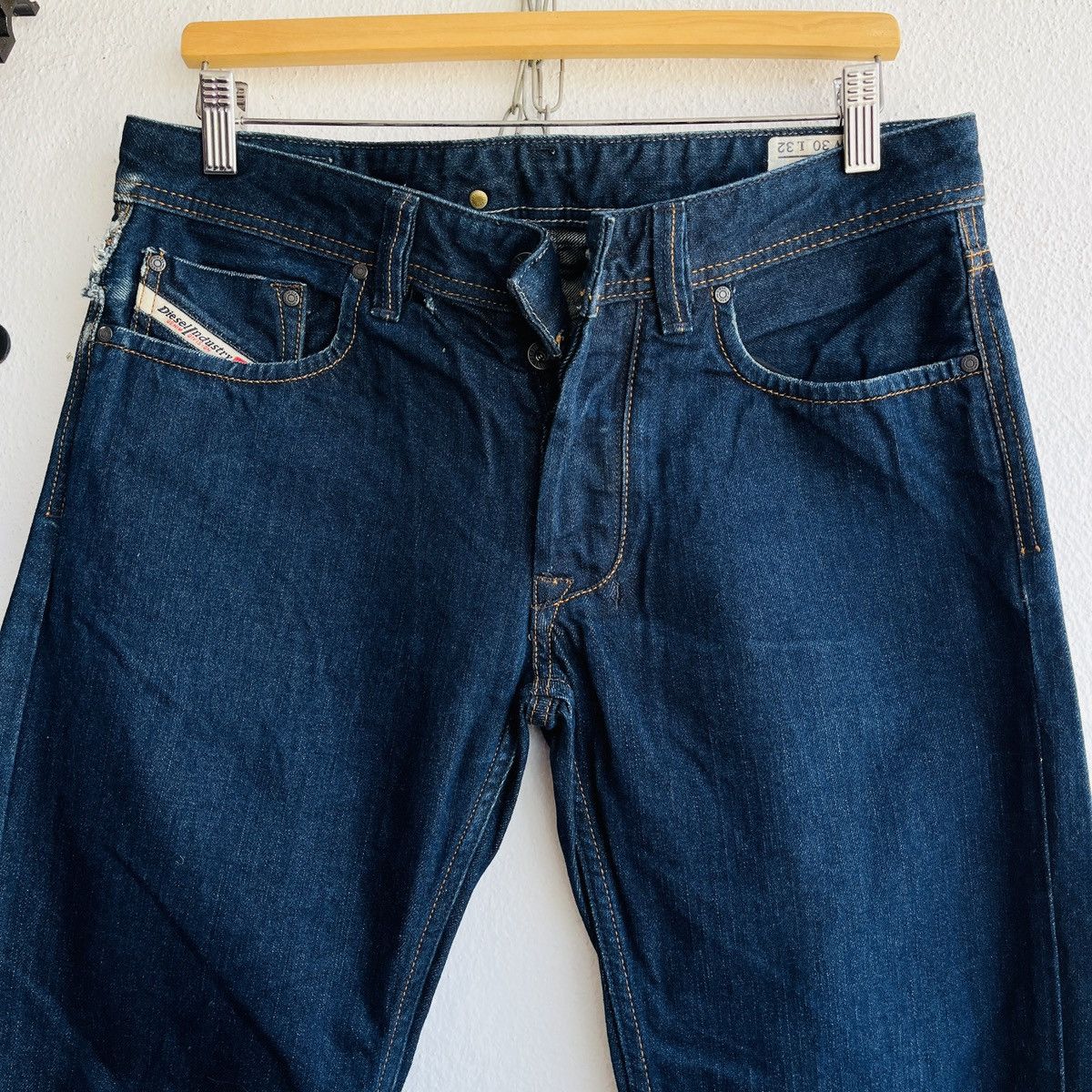 Diesel Distressed Pocket DIESEL Larkee Regular Cut Hard Jeans Size US 30 / EU 46 - 23 Thumbnail