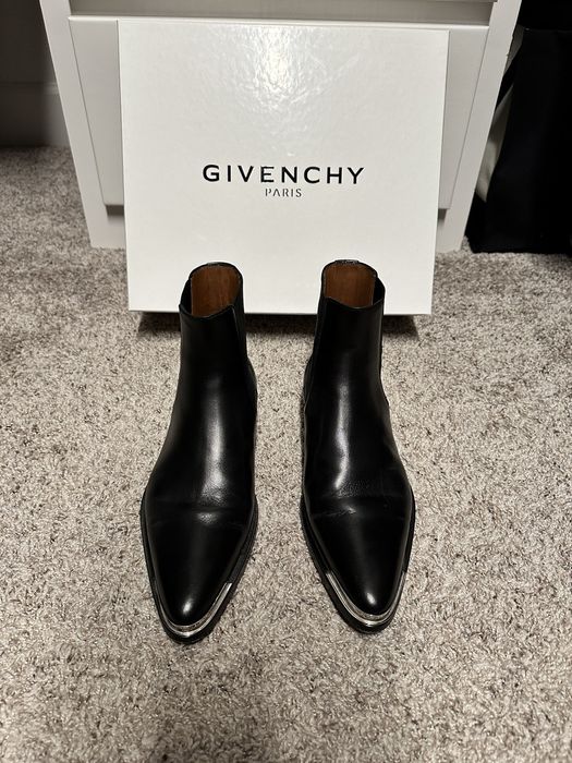 Givenchy dallas discount