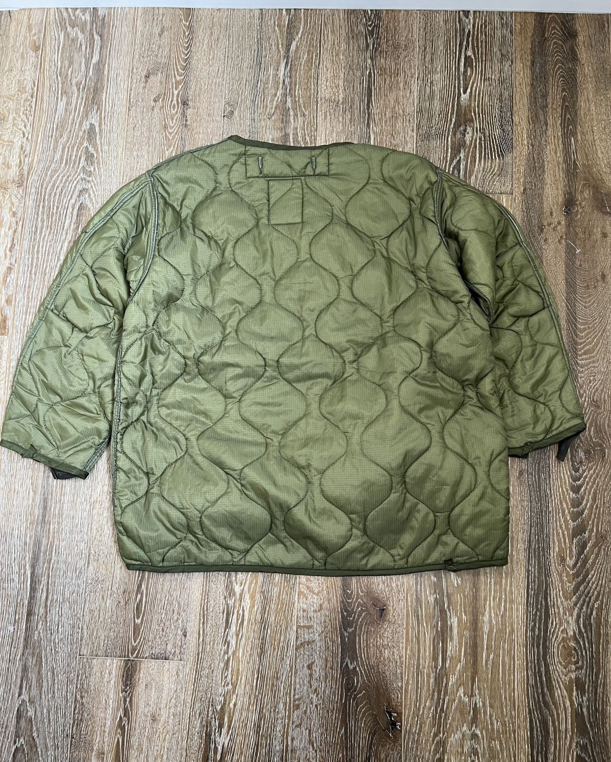 Vintage Vintage military quilted bomber liner jacket Size US M / EU 48-50 / 2 - 2 Thumbnail