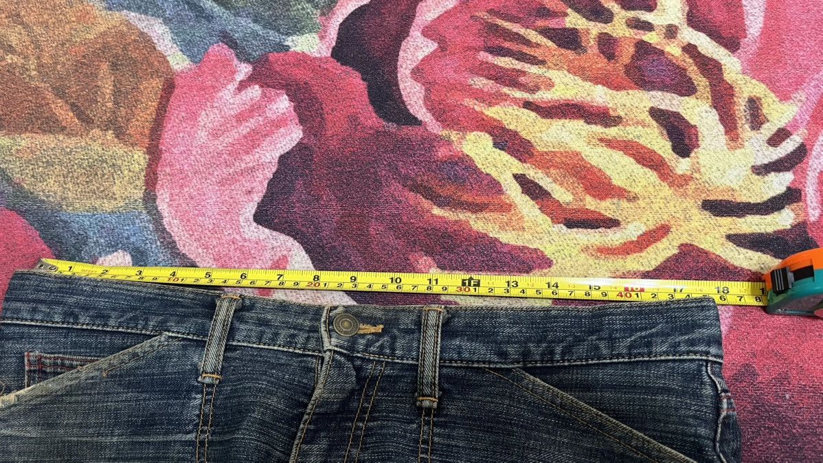 Swagger Vintage Distressed Swagger Jeans size 35 x 43 Size US 35 - 20 Thumbnail