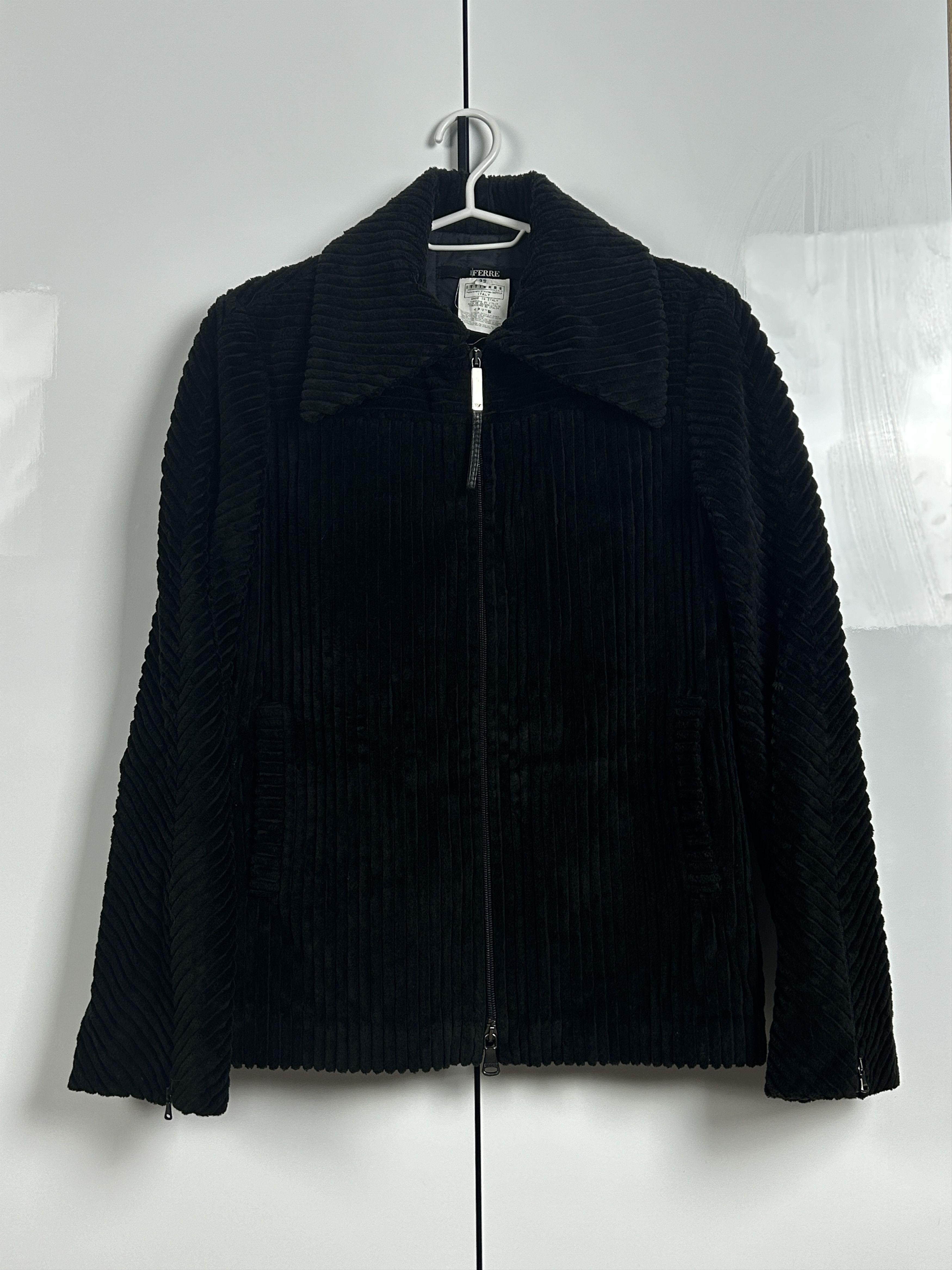 Gianfranco Ferre Gianfranco Ferre Vintage Velvet Zip Blazer Jacket Size M / US 6-8 / IT 42-44 - 1 Thumbnail