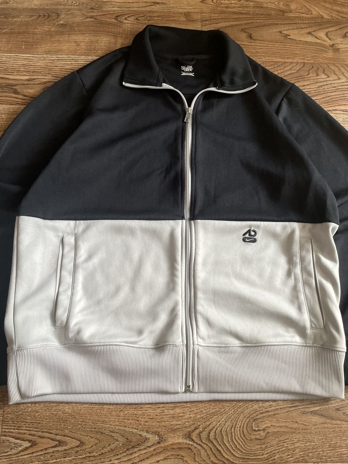 Nike × Vintage Nike Vintage Zip Up Jacket Swoosh Black Track Olympic Size US L / EU 52-54 / 3 - 3 Thumbnail