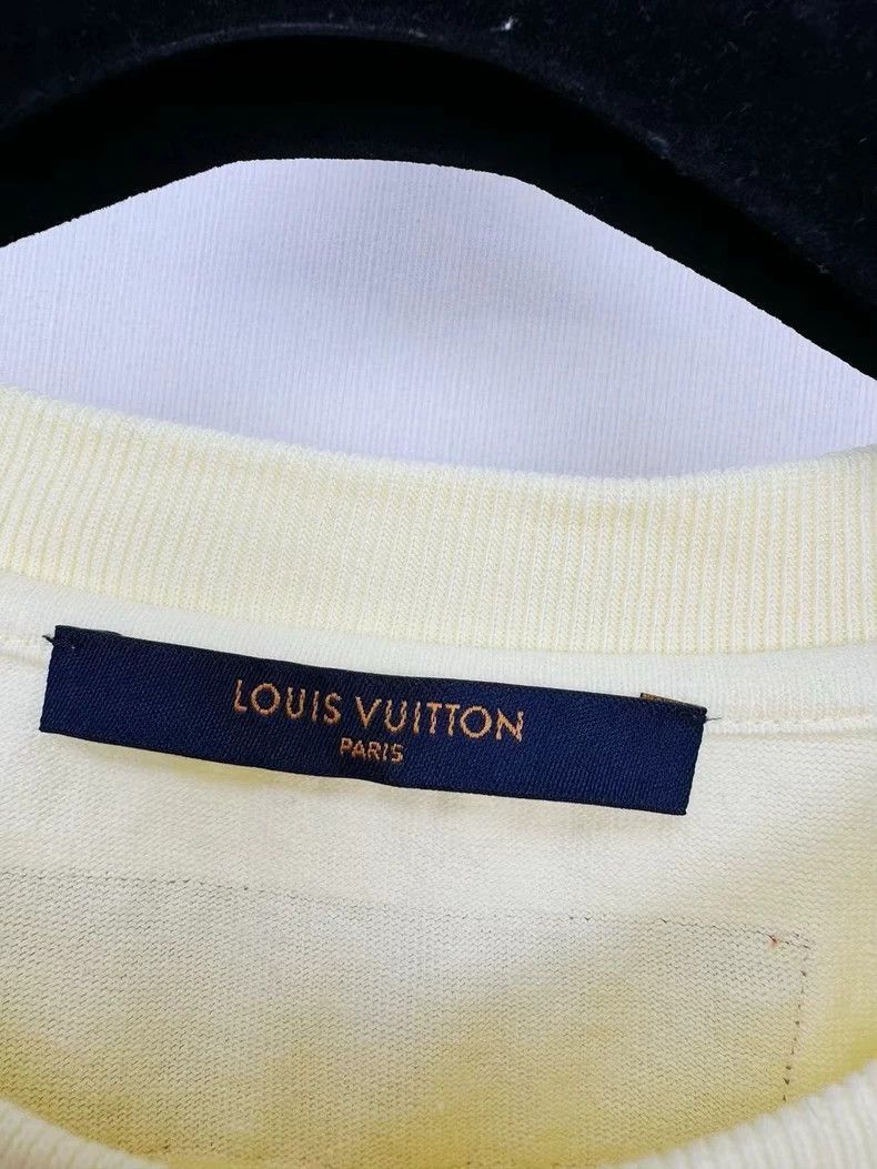 Louis Vuitton Louis Vuitton Short Sleeve Yellow T -2505 Size S / US 4 / IT 40 - 2 Thumbnail