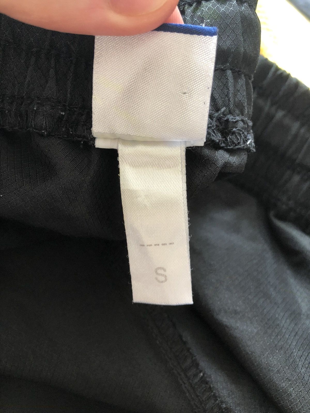 Sergio Tacchini SERGIO TACCHINI VINTAGE QUALITY LIGHT SPORT SHORTS Size US 30 / EU 46 - 5 Thumbnail
