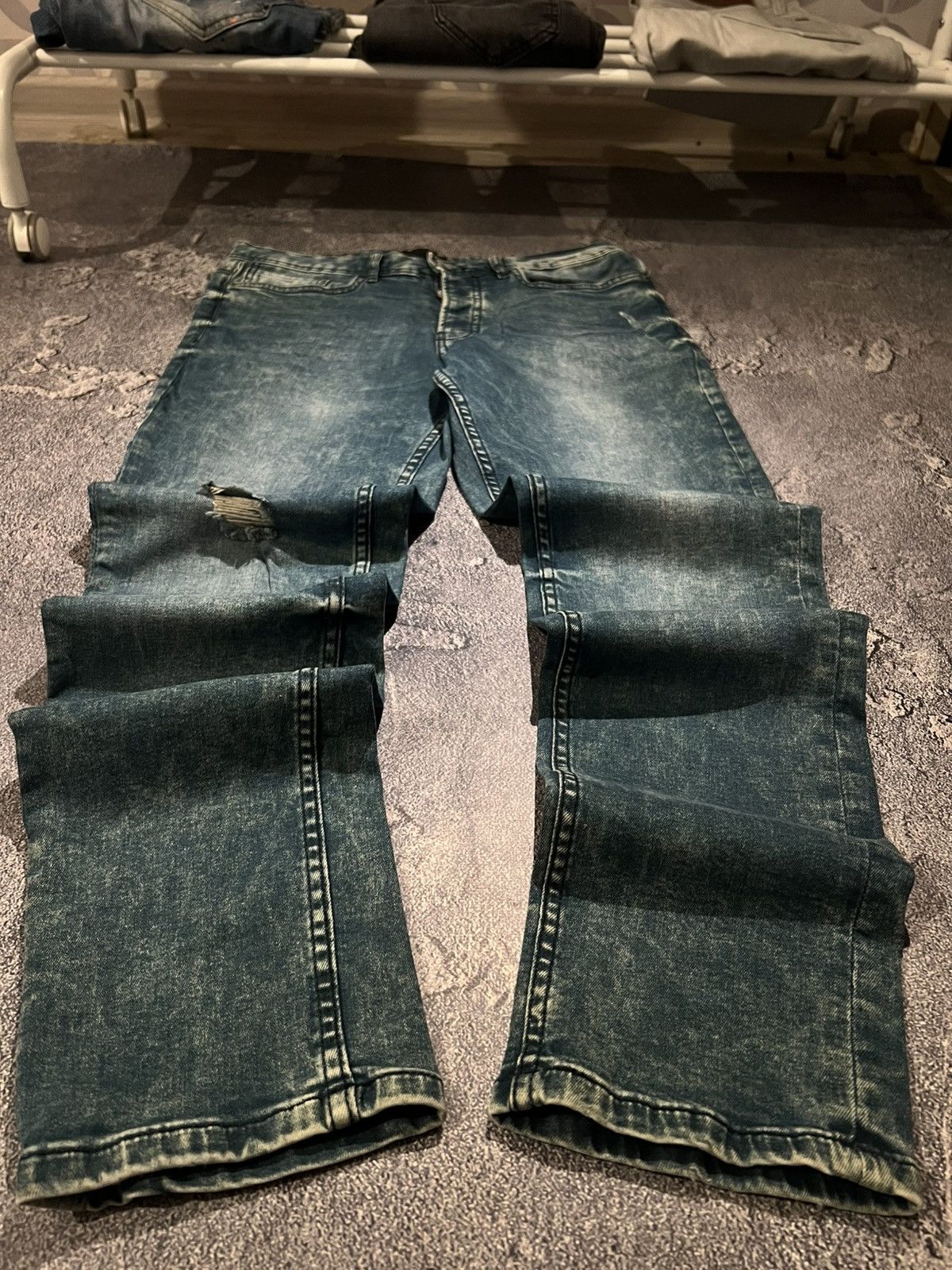 Japanese Brand Distressed Tokyo Slim Grunge Jean / Number Nine Style Size US 31 - 1 Thumbnail