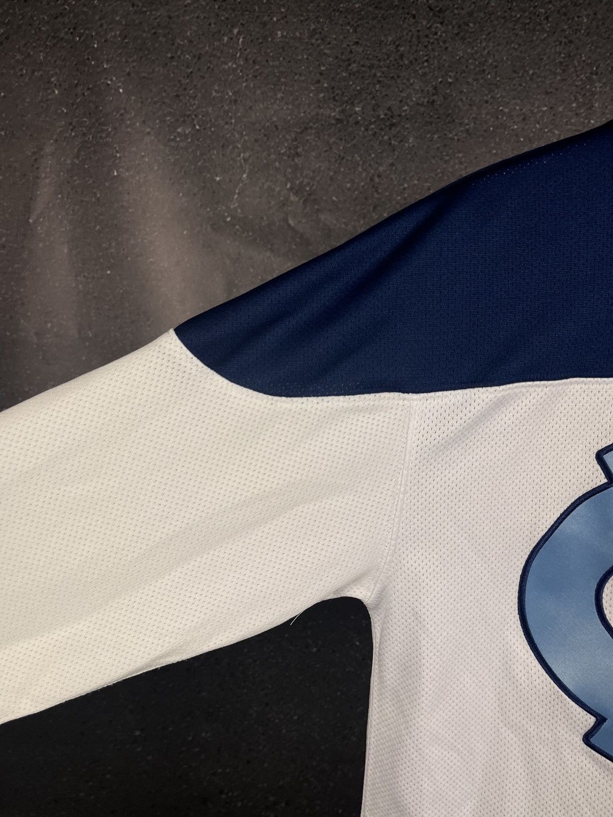 Mitchell & Ness North Carolina NCAA Mitchel Ness jersey hype hockey Size US S / EU 44-46 / 1 - 4 Thumbnail