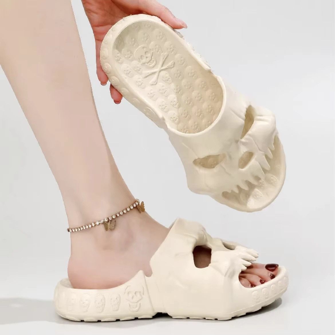 Designer Skull Monster Slippers Size US 9.5 / EU 42-43 - 2 Thumbnail