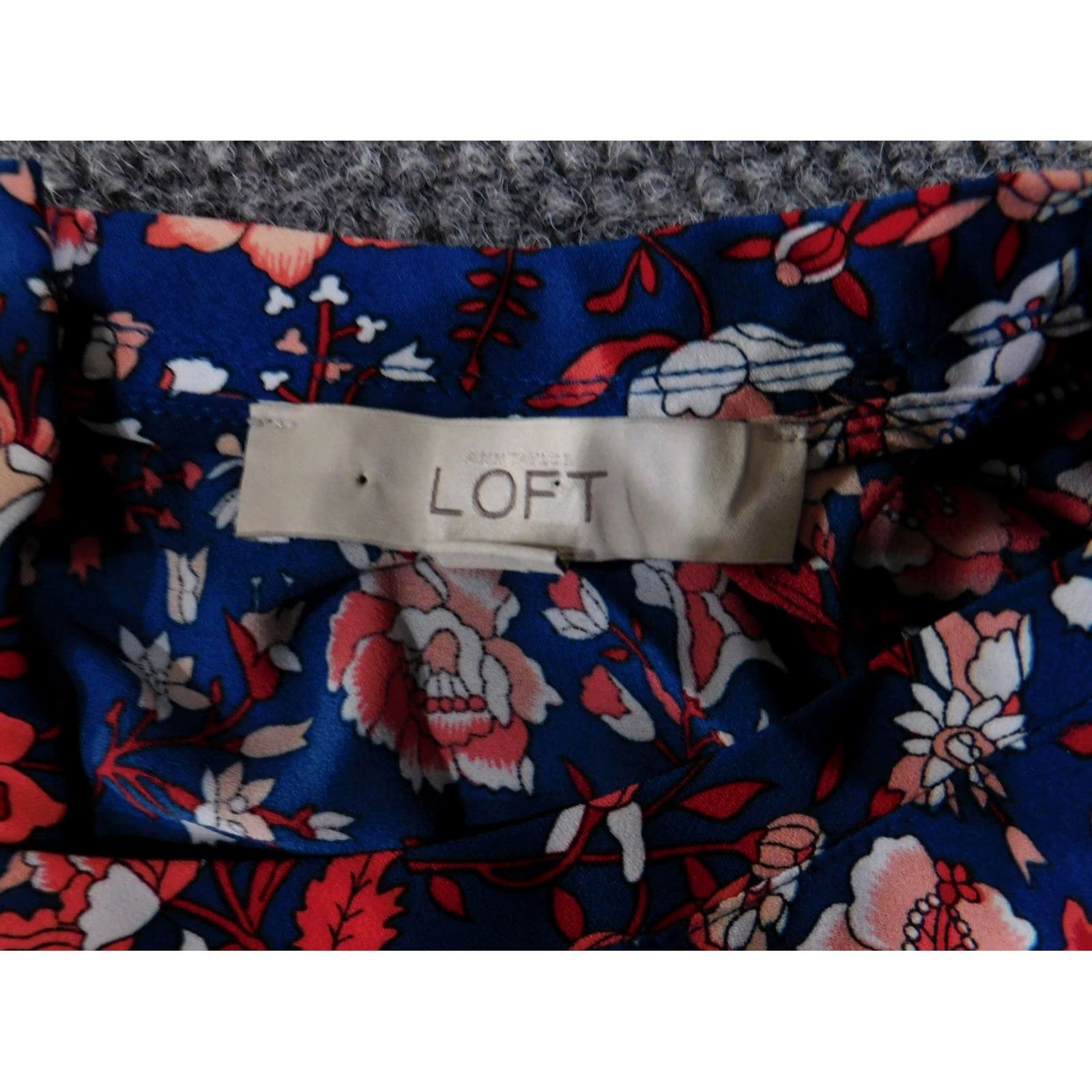 Ann Taylor Loft Blouse Womens M Blue Red Floral Boho Short Sleeve Lightweight Top Size M / US 6-8 / IT 42-44 - 7 Thumbnail