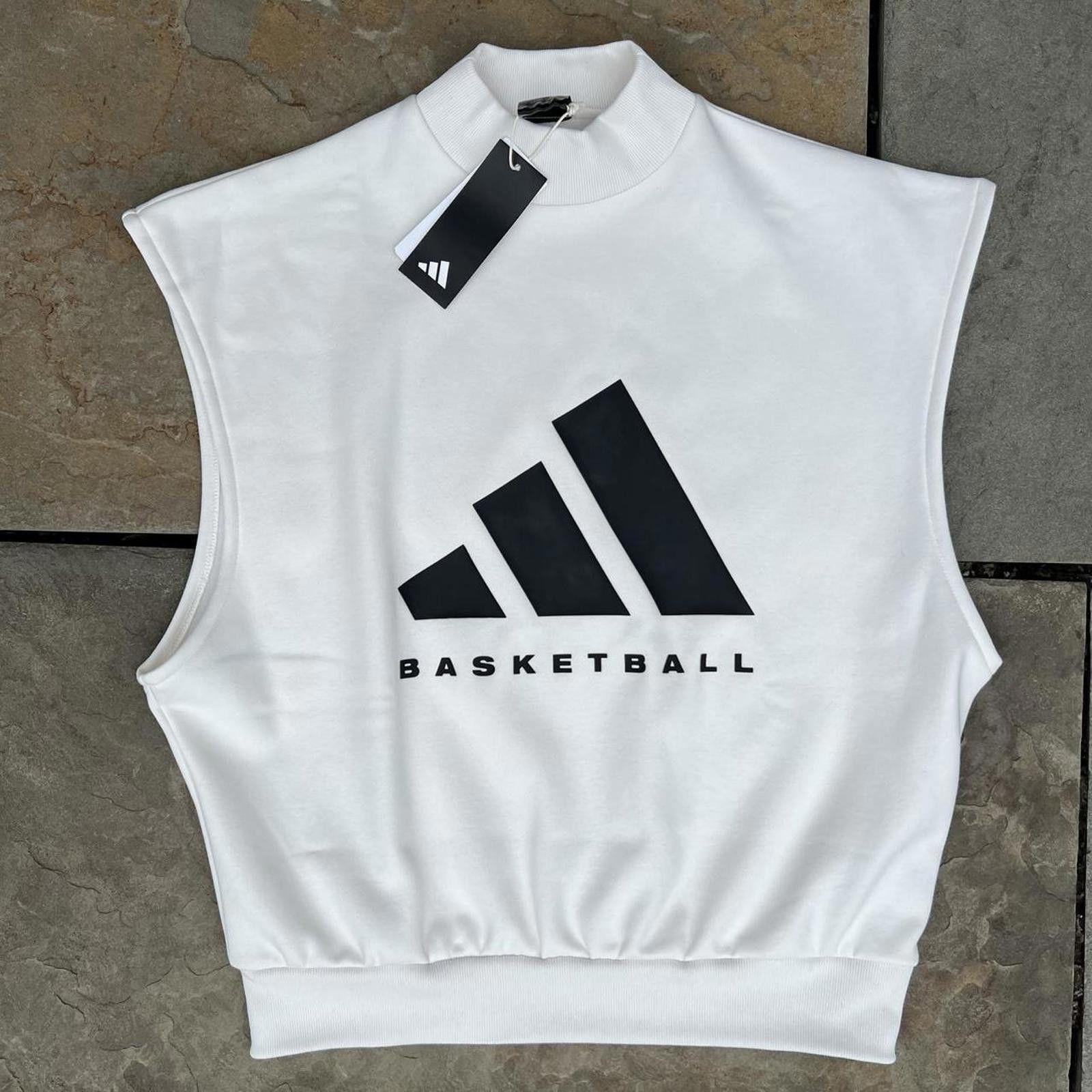 Adidas NWT Adidas Cream Mock Neck Sleeveless Raised Logo Sweatshirt Size XXS / US 00 / IT 34 - 1 Thumbnail