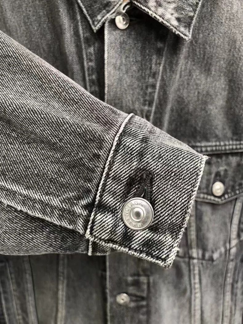 Balenciaga Balenciaga size 34 Make an old logo denim jacket Size XS / US 0-2 / IT 36-38 - 4 Thumbnail