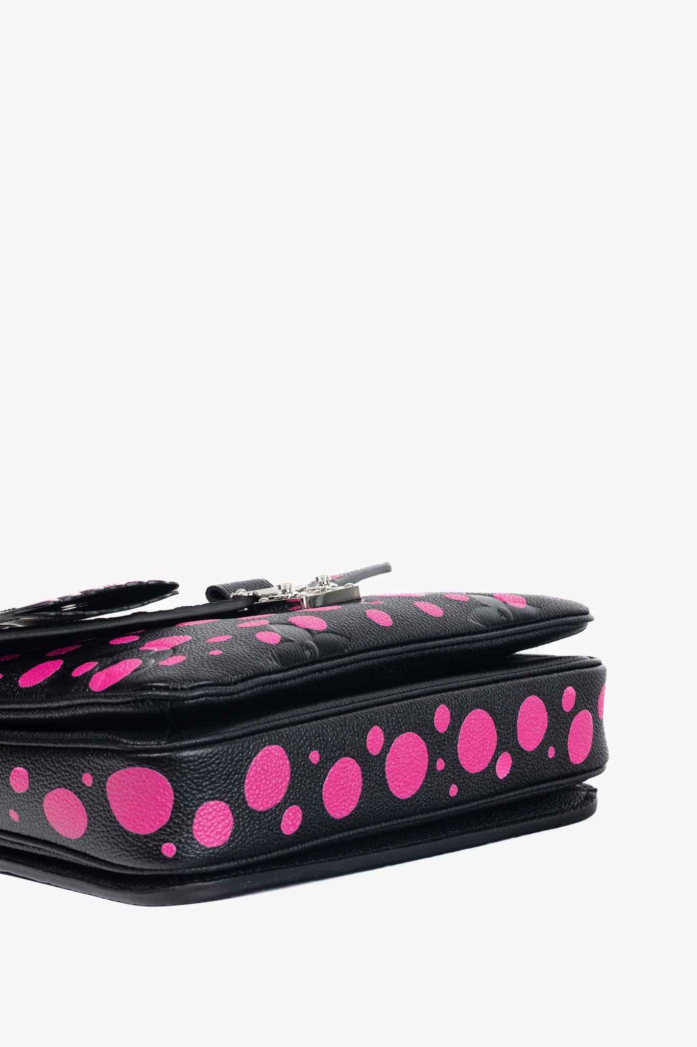 Louis Vuitton × Yayoi Kusama Louis Vuitton Pochette Metis MM Black & Fuchsia Satchel Size ONE SIZE - 5 Thumbnail
