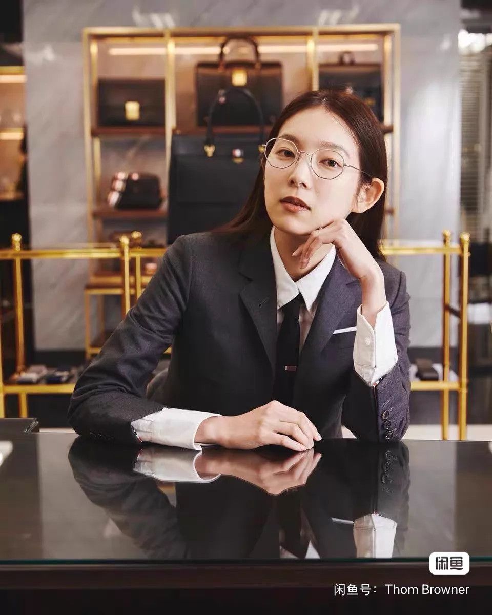 Thom Browne Thom Browne Women's Classic Short Gray Wool Blazer Size M / US 6-8 / IT 42-44 - 8 Thumbnail