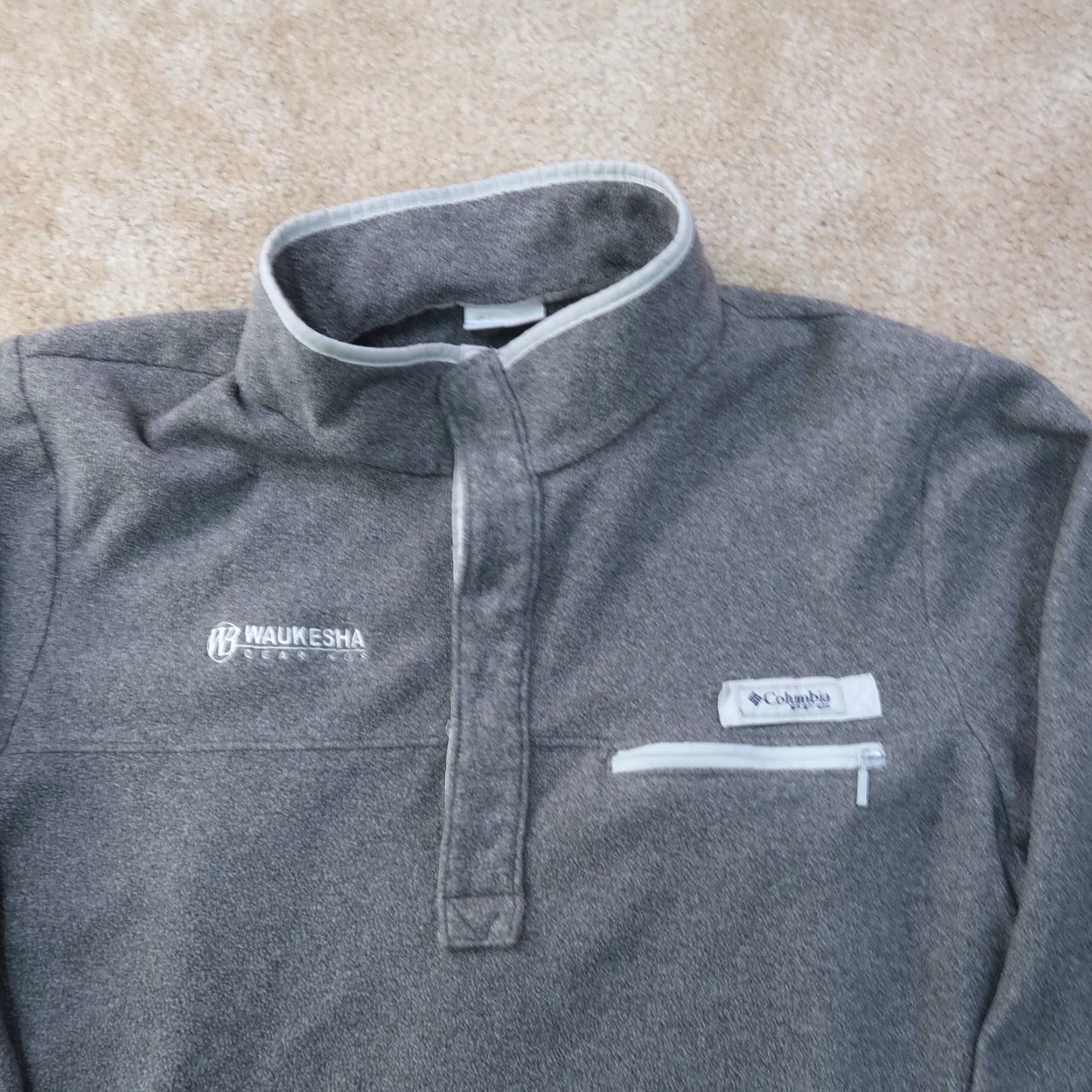 Vintage VINTAGE Columbia Sweatshirt PFG T snap Fleece Gray XL Men’s Long Sleeve Pullover Mock Neck Zip Pocket Regular Quiet? Size US XL / EU 56 / 4 - 2 Thumbnail