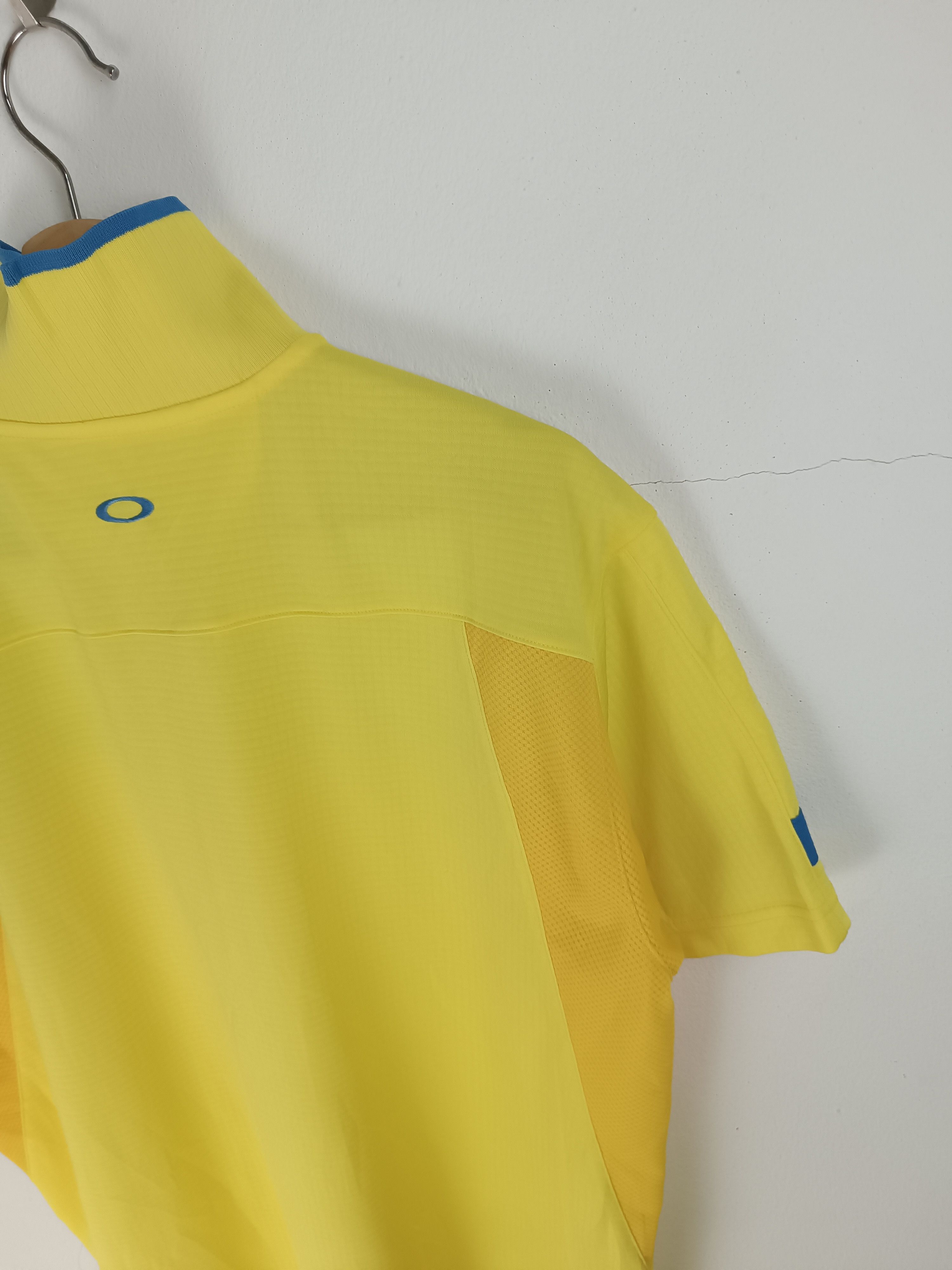 Oakley VINTAGE Y2K OAKLEY POLO GORPCORE TECHWEAR VERY RARE Size US L / EU 52-54 / 3 - 15 Thumbnail