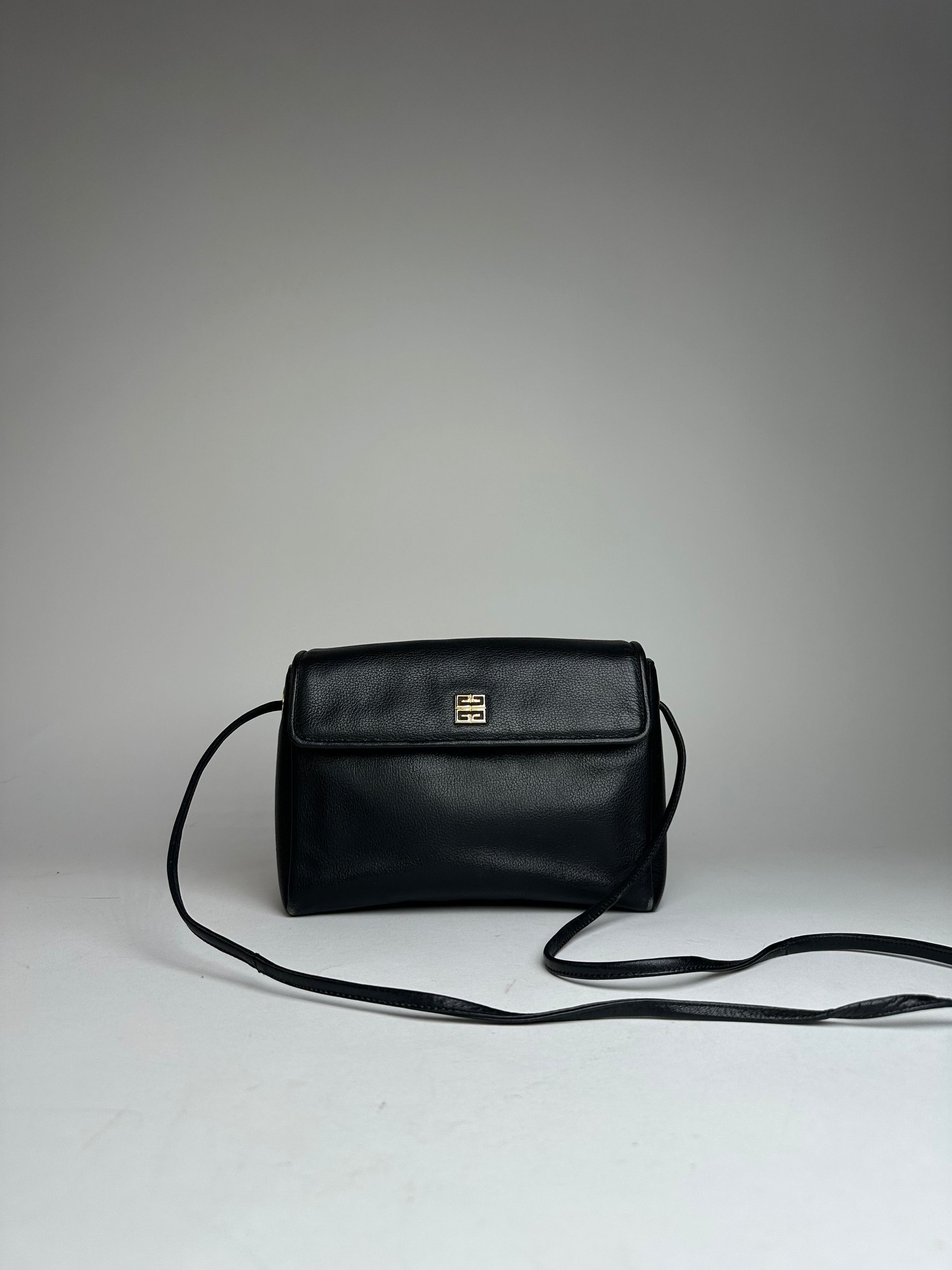 Givenchy Vintage Leather Shoulder Bag Black Size ONE SIZE - 1 Thumbnail