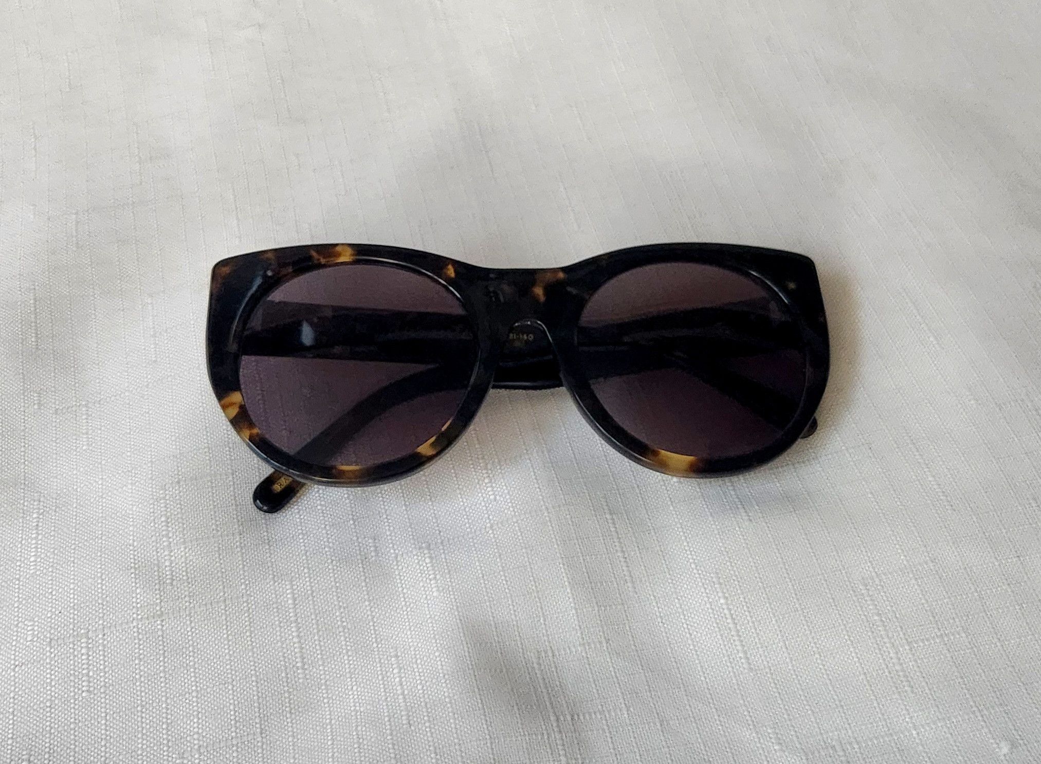 RAEN Raen Women's Brindle Tortoise Sunglasses 53021-140 CatEye Size ONE SIZE - 6 Thumbnail