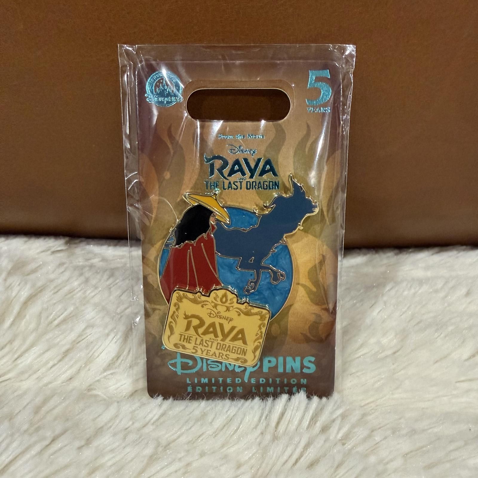 Disney Raya and the Last Dragon 5th Anniversary Pin – LE Size ONE SIZE - 1 Thumbnail