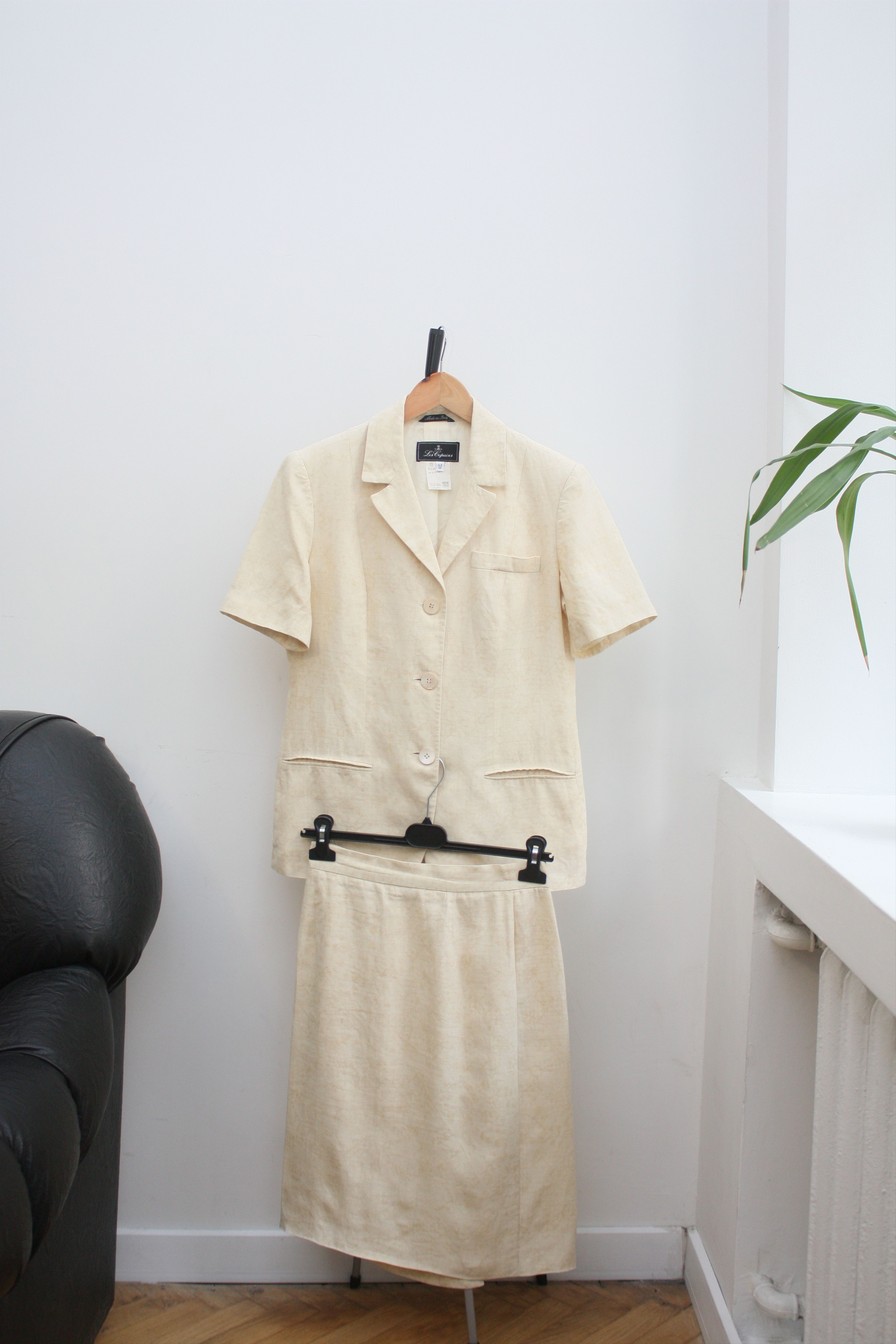 Les Copains Les Copains Linen Beige Suite Blazer Skirt Made In Italy Size M / US 6-8 / IT 42-44 - 2 Thumbnail