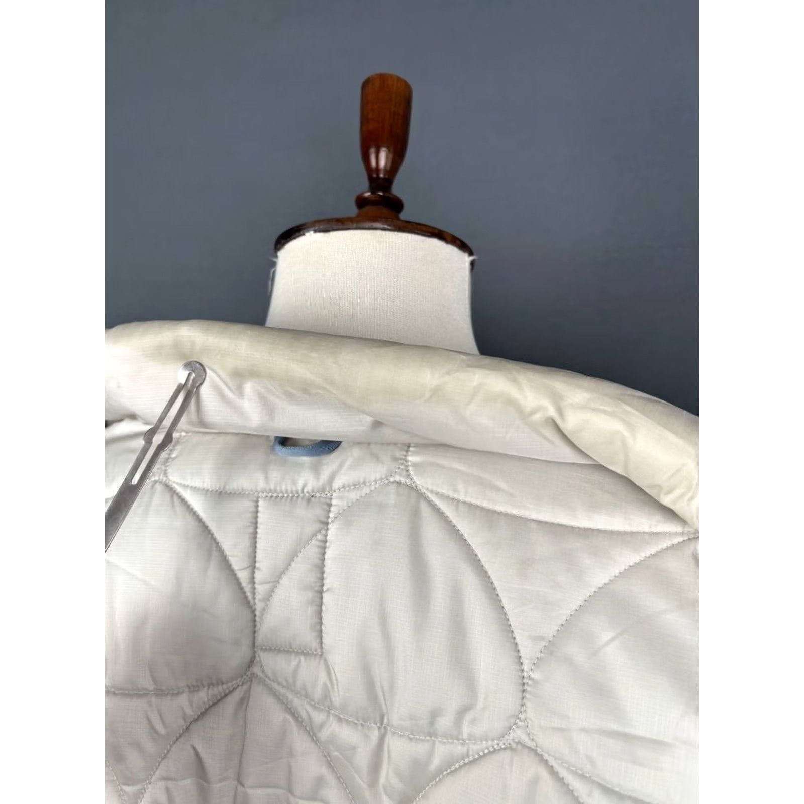 Nike Nike Quilted Jacket Mens Outer Layer L Ivory Polyester Long Sleeve Size US L / EU 52-54 / 3 - 3 Thumbnail