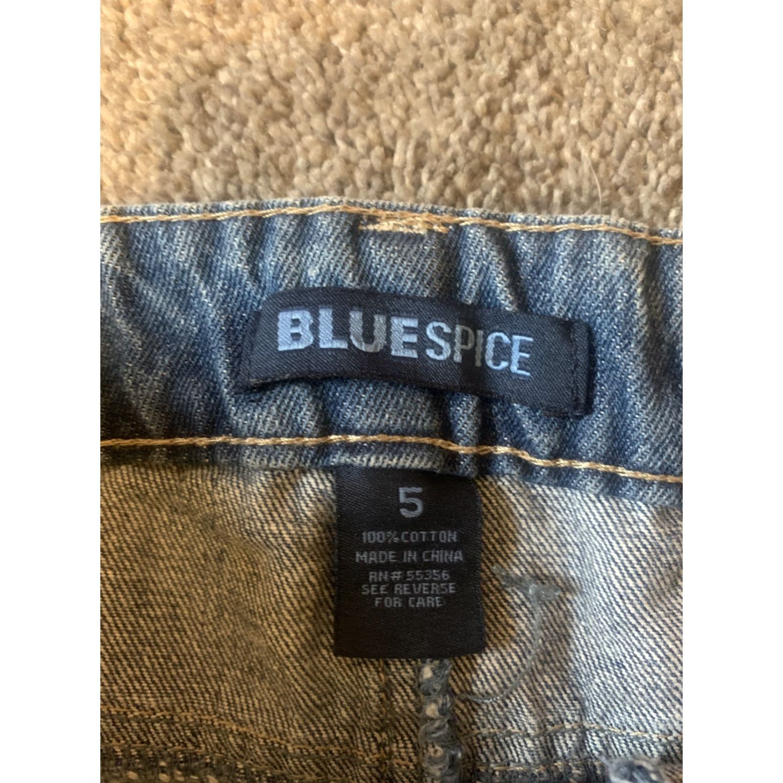 Vintage BLUE SPICE Junior's Medium Wash Distressed High Rise Skirt size 5 Skirt Womens 5-Pocket Denim 13in Mini Blue Spice Size 27" / US 4 / IT 40 - 3 Thumbnail