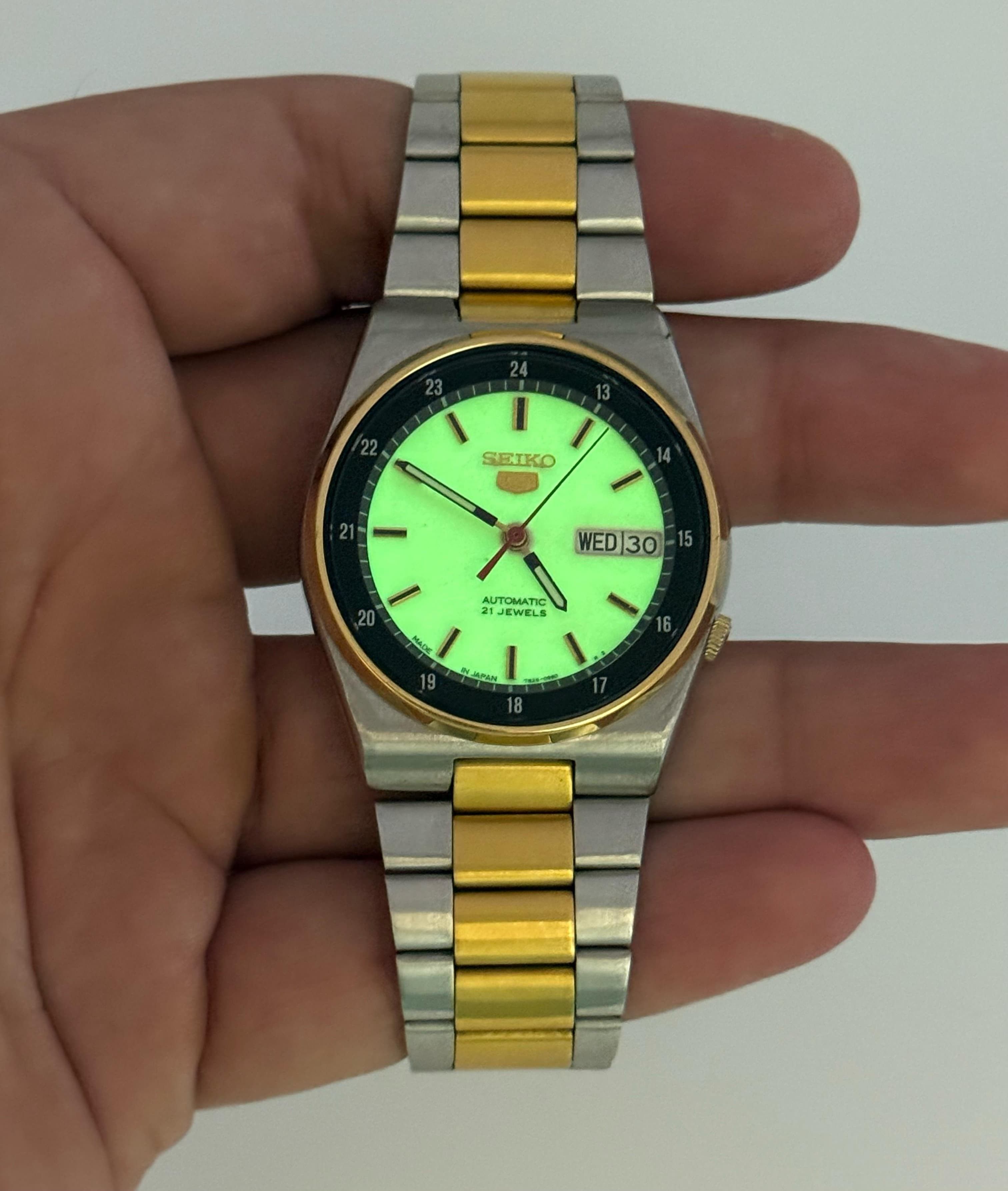 Seiko Classic Men's Wrist Watch|Luminous Dial Size 36 - 3 Thumbnail