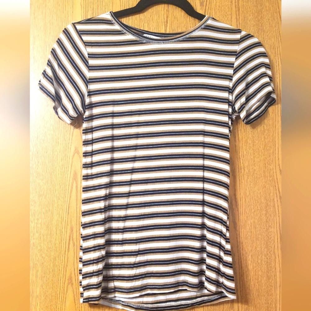 Zara Zara Trafaluc T Shirt Size Small Size S / US 4 / IT 40 - 1 Thumbnail