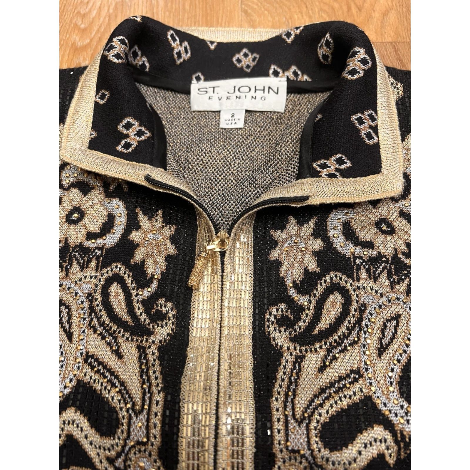 St. John VINTAGE St. John Evening PUllette Paisley Jacket sz 2 Black/Gold EUC Size XS / US 0-2 / IT 36-38 - 5 Thumbnail