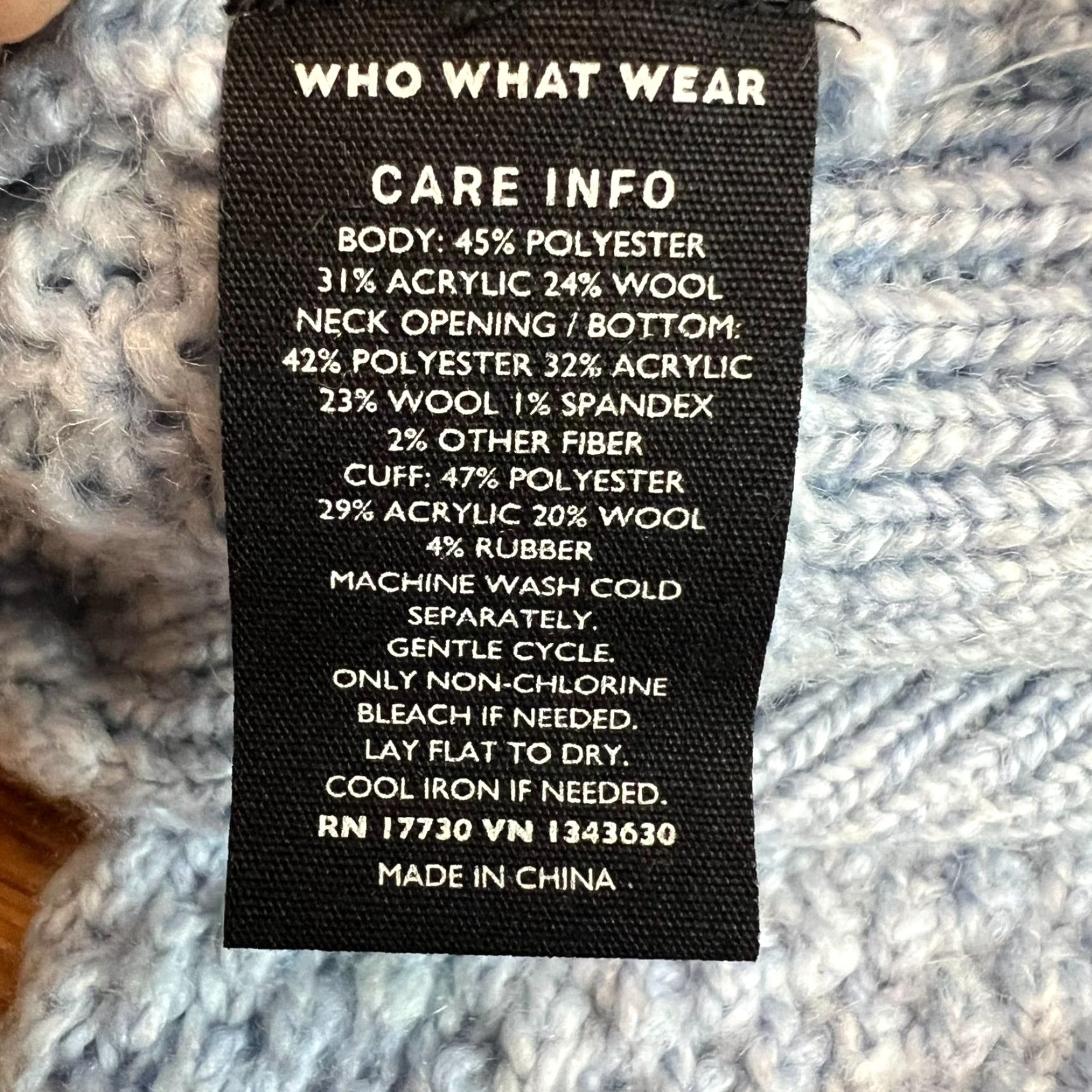 Vintage WHO WHAT WEAR Blue Wool Blend Cardigan Knit Cable Knit Cardigan Sweater Size L Womens Size L / US 10 / IT 46 - 7 Thumbnail