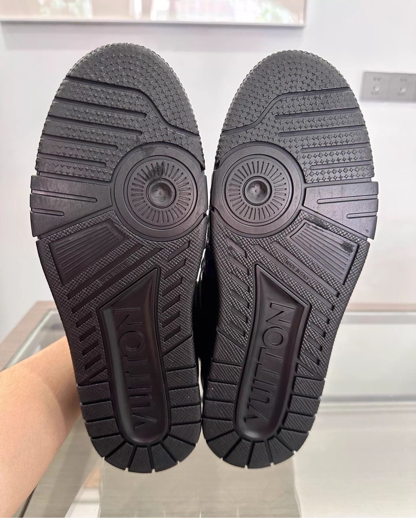 Louis Vuitton LV Trainer Monogram Patent Leather Men 40 99 New Size US 7 / EU 40 - 6 Thumbnail