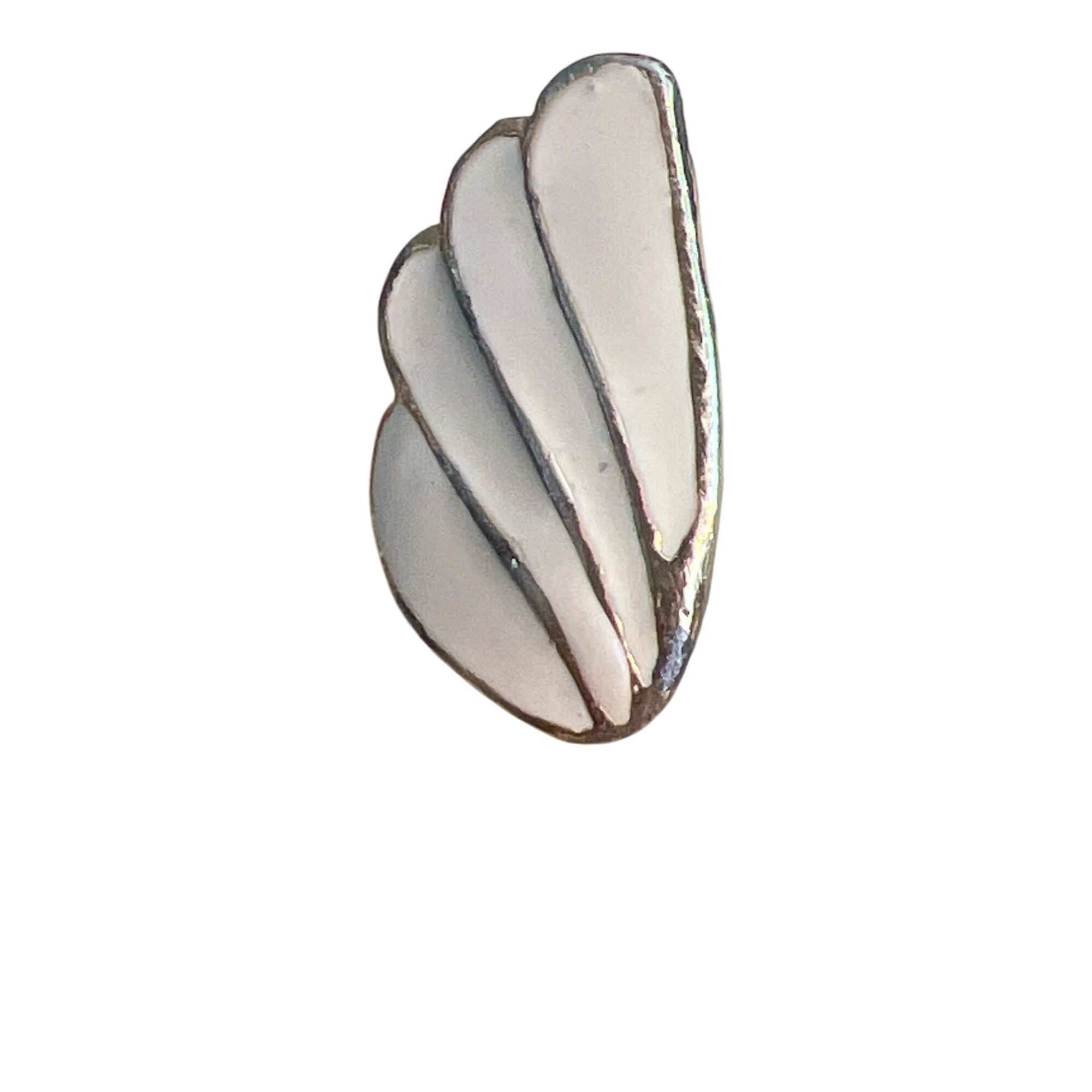 Other Vintage Gold Tone Fan Design Stud Earrings Cream Enamel Pier Size ONE SIZE - 2 Thumbnail