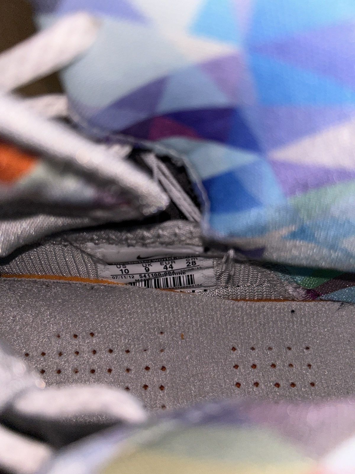 Nike LeBron 10 Prism 2012 Size US 10 / EU 43 - 7 Thumbnail