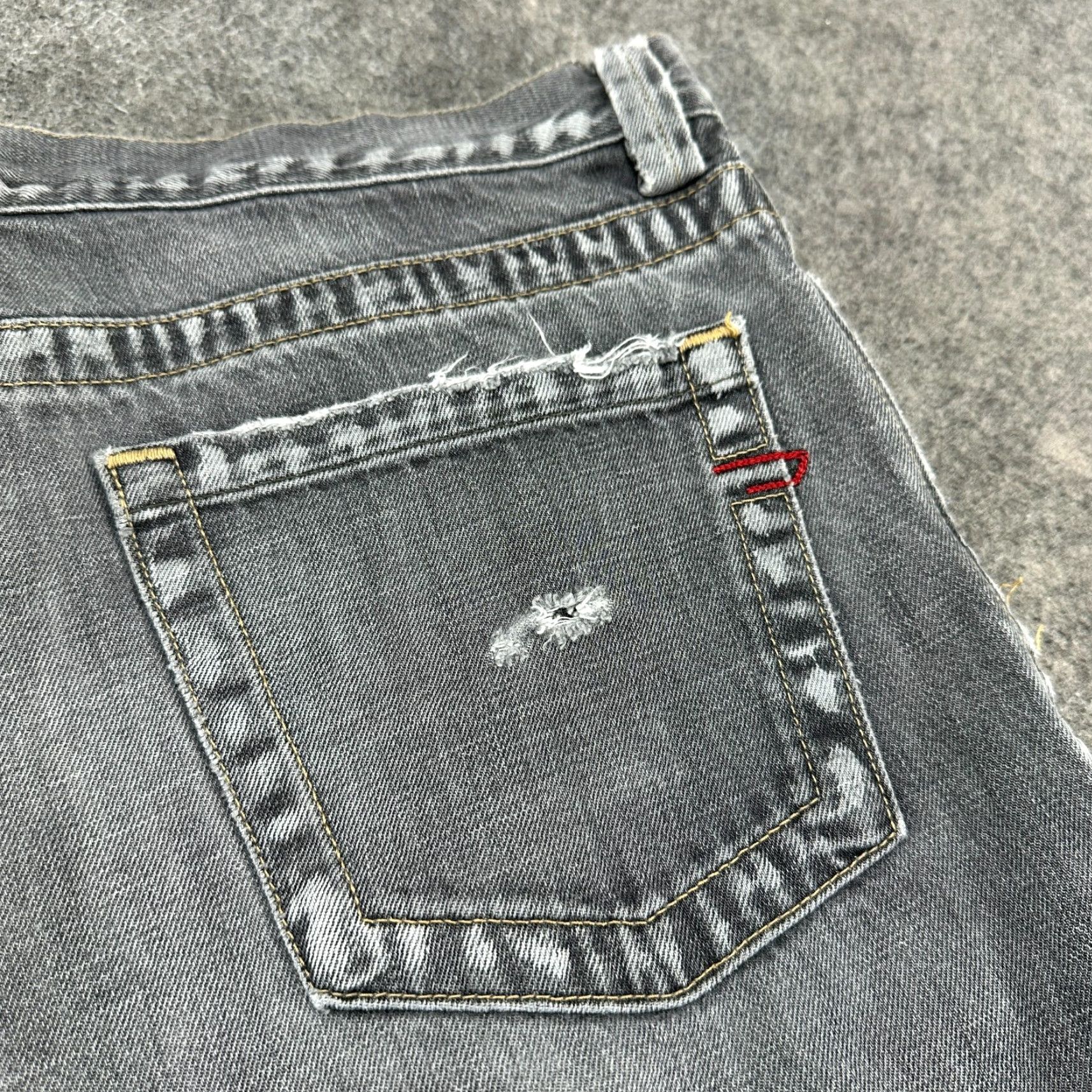 Diesel VINTAGE Diesel Jeans Mens 34x29 Gray Distressed Slim Straight 5-Pocket Denim Cotton Cotton Blend City 90s Bohemian Retro Theme Mens Size US 34 / EU 50 - 4 Thumbnail