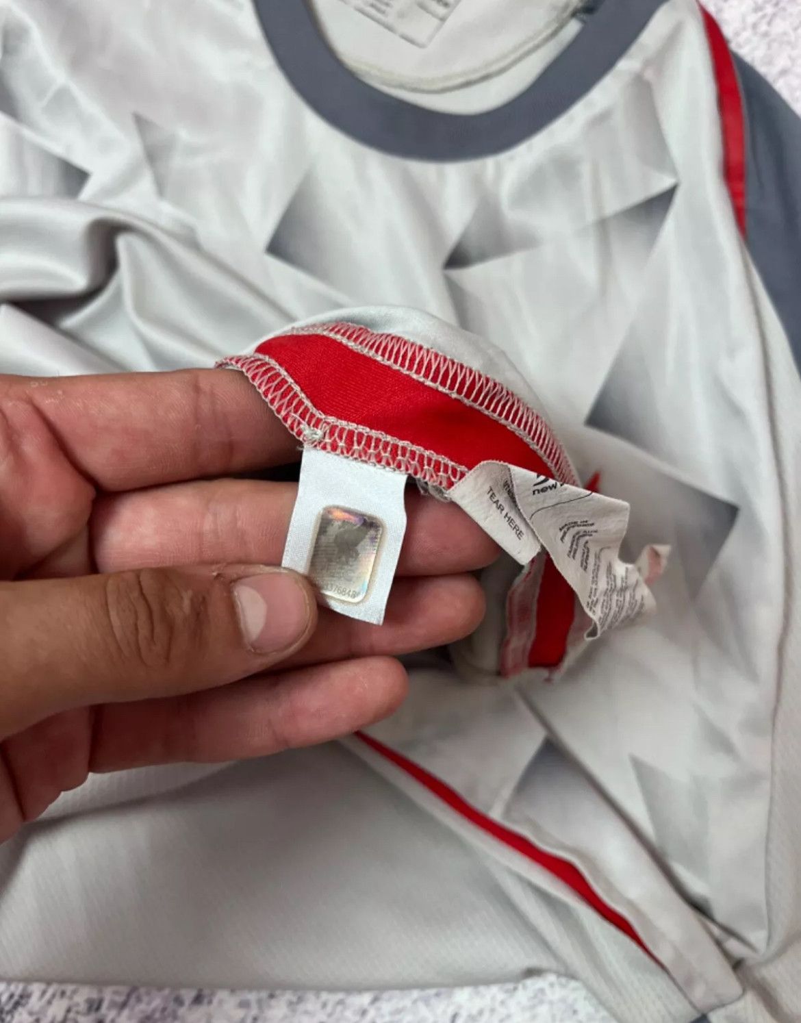 New Balance MENS SOCCER JERSEY NEW BALANCE FC LIVERPOOL SIZE M L.F.C Size US M / EU 48-50 / 2 - 7 Thumbnail
