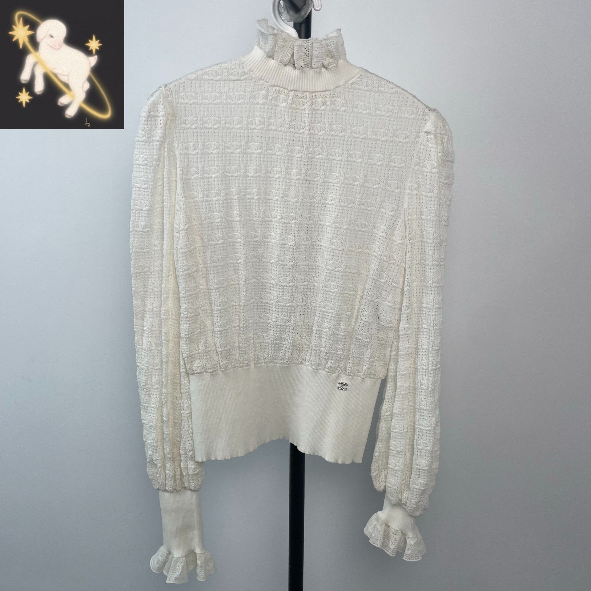 Chanel Chanel White Sweater 22 Women Size XS / US 0-2 / IT 36-38 - 1 Thumbnail